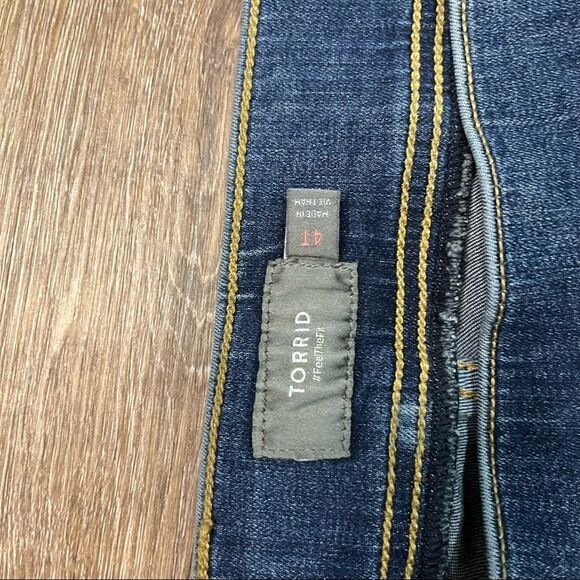 Torrid Feel The Fit Jegging Super Soft Jeans Size 26​​ - Picture 3 of 8